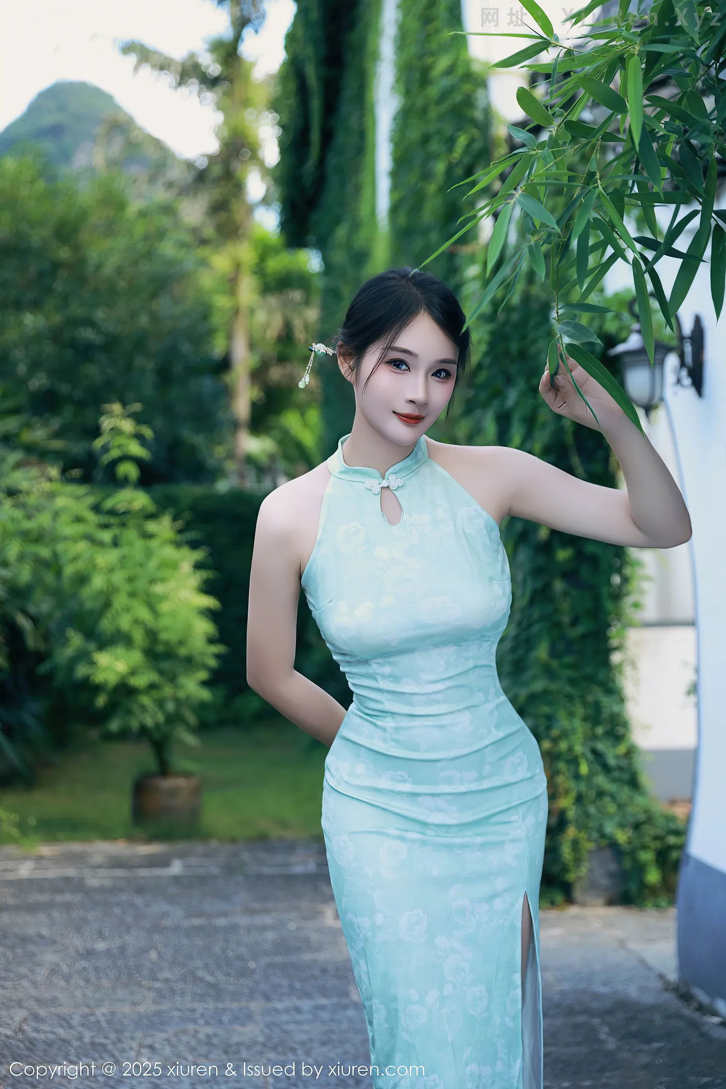 图片[6]-[XiuRen秀人网]VOL.10538 模特南乔性感浅绿色旗袍服饰配超薄无内肉丝秀完美身材诱惑写真84P-秀人网官方网站